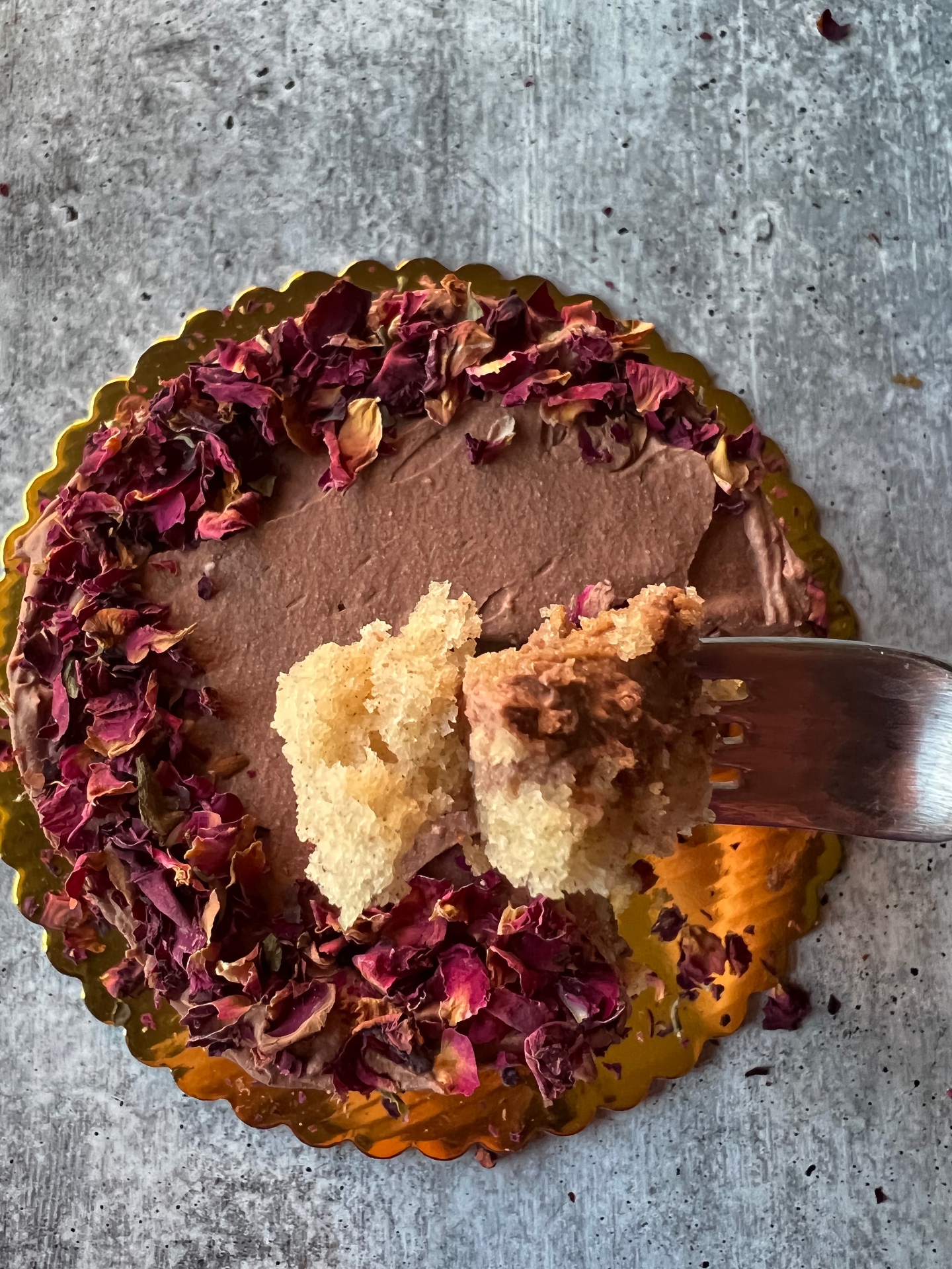 cardamom chocolate rose cake